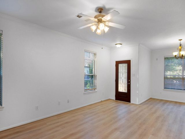 22 Pine Needle, The Woodlands, TX 77382
