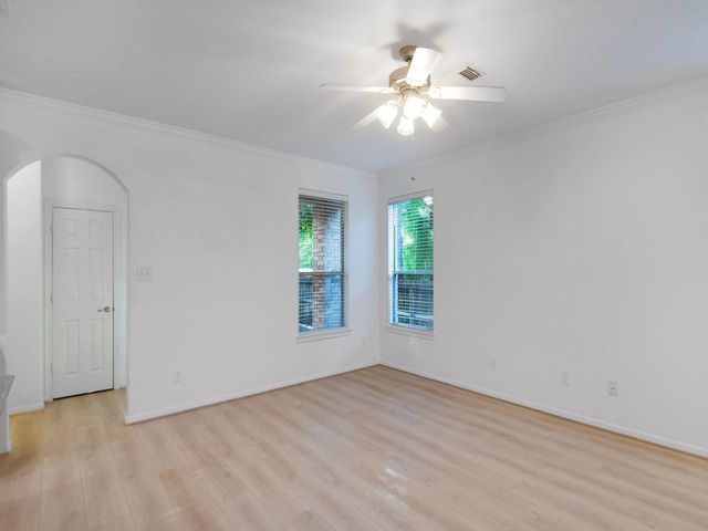 22 Pine Needle, The Woodlands, TX 77382