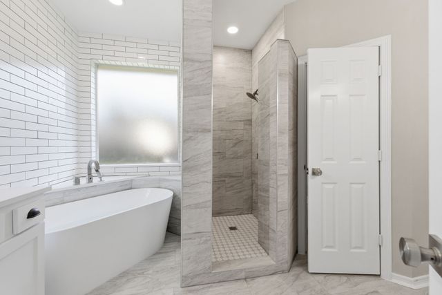 7000 Winthorp Drive, Arlington, TX 76001