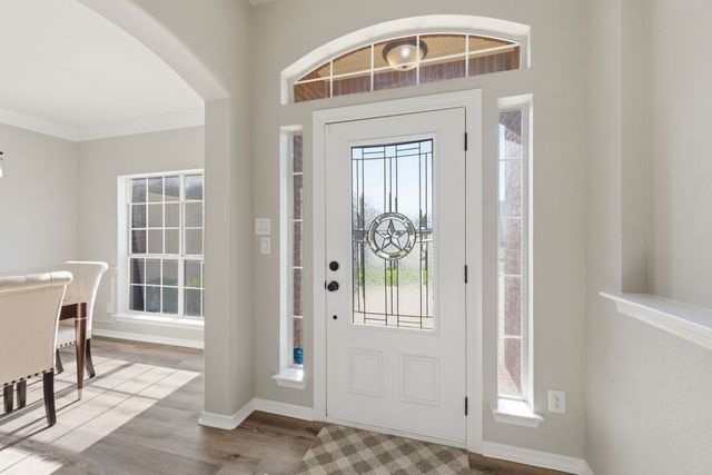 7000 Winthorp Drive, Arlington, TX 76001