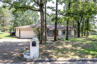 1716 Wellington Way, Fort Smith, AR 72908