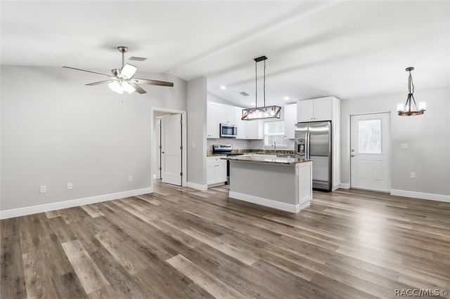 8593 N Fauci Point, Crystal River, FL 34428