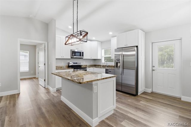 8593 N Fauci Point, Crystal River, FL 34428