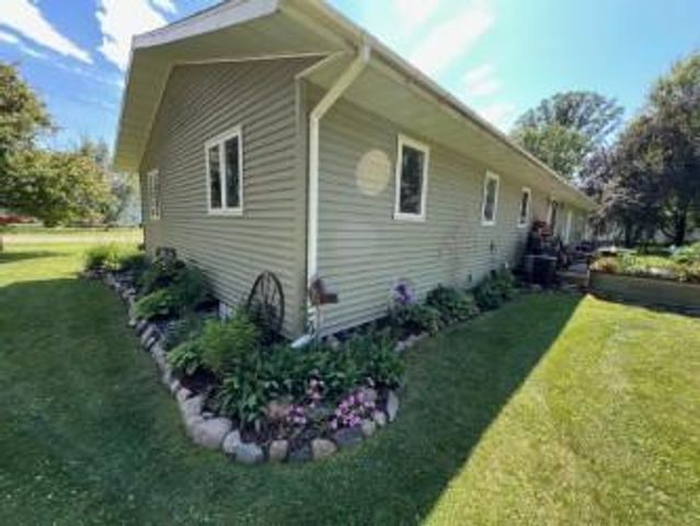 232 4th Street, Bluffton, MN 56518