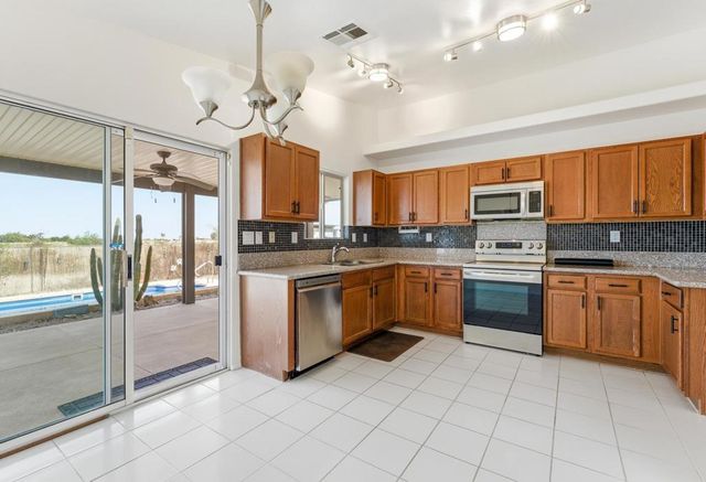 2776 Leto Avenue, Thermal, CA 92274