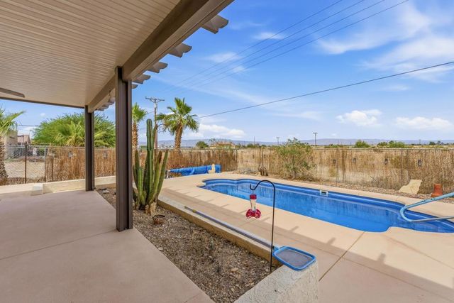 2776 Leto Avenue, Thermal, CA 92274