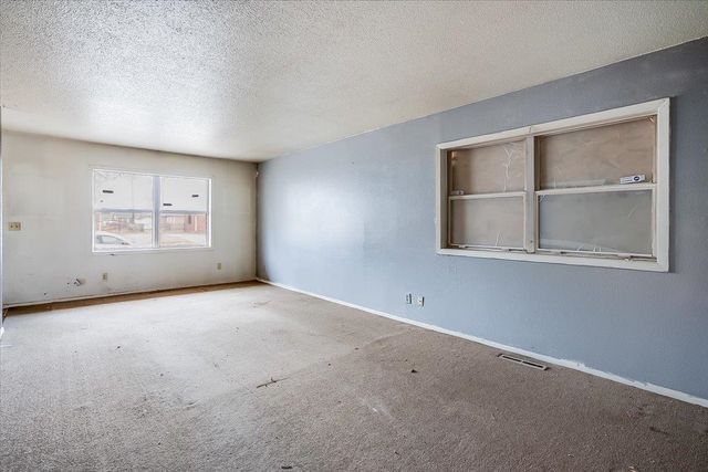 1607 E Del Mar St, Wichita, KS 67216