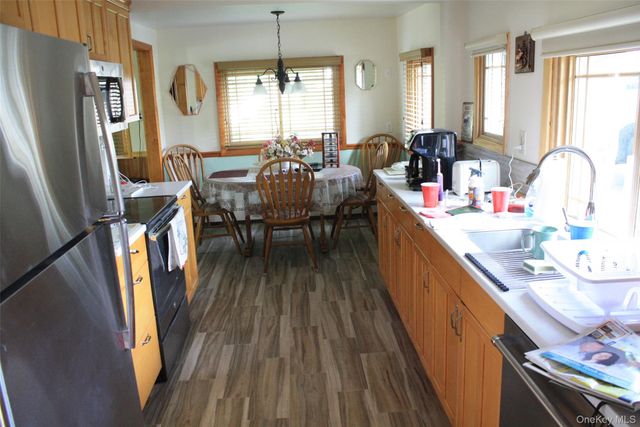 296 Lakeshore Drive E, Carmel, NY 10512