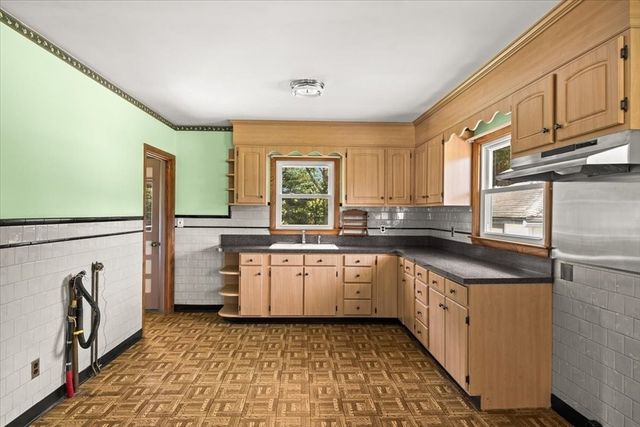 60 Sunhill Road, Taunton, MA 02780