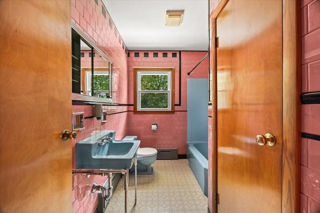 60 Sunhill Road, Taunton, MA 02780