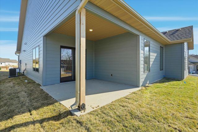 2033 STONE MOUNTAIN CT, Columbia, MO 65201