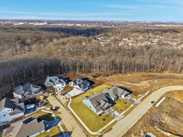 2033 STONE MOUNTAIN CT, Columbia, MO 65201