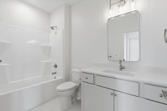 2033 STONE MOUNTAIN CT, Columbia, MO 65201