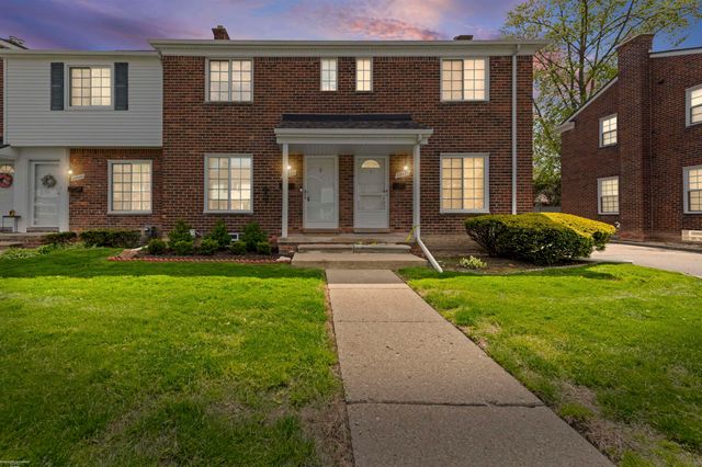23322 Edsel Ford Court, Saint Clair Shores, MI 48080