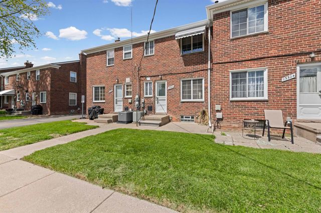 23322 Edsel Ford Court, Saint Clair Shores, MI 48080