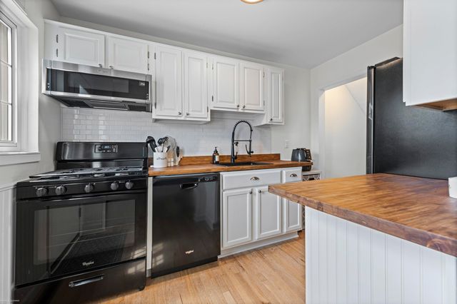 23322 Edsel Ford Court, Saint Clair Shores, MI 48080