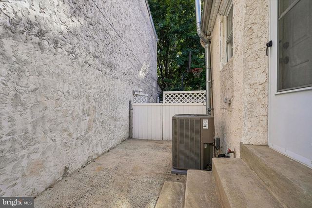 223 GRAPE ST, Philadelphia, PA 19128