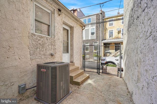 223 GRAPE ST, Philadelphia, PA 19128