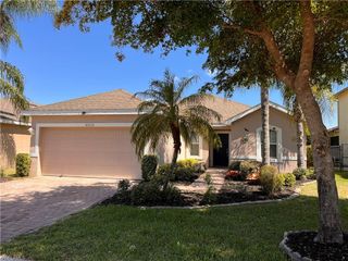 10353 Canal Brook LN, Lehigh Acres, FL 33936