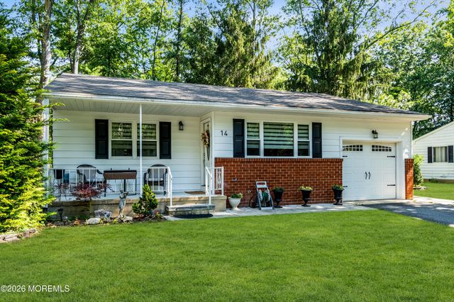 14 Michigan Avenue, Whiting, NJ 08759