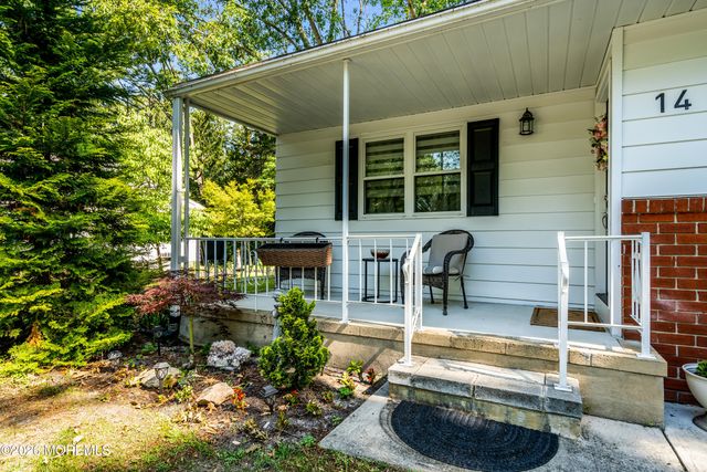 14 Michigan Avenue, Whiting, NJ 08759