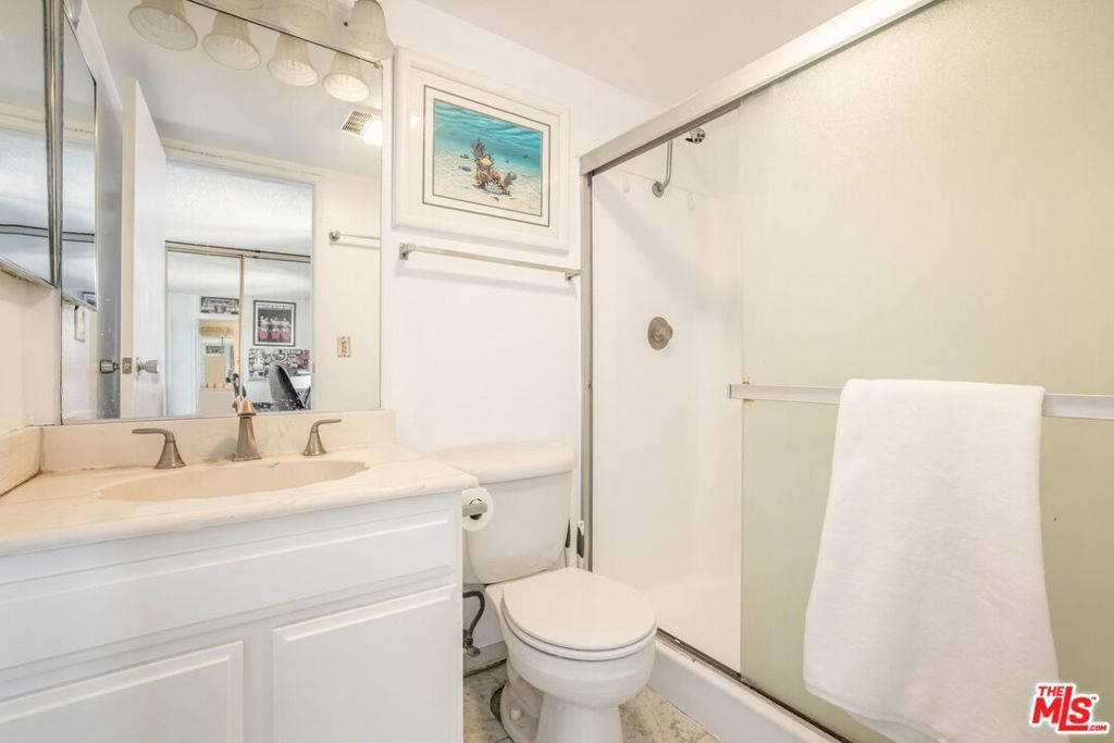 Image 14 of property listing at 4242 Stansbury Avenue 116, Sherman Oaks, CA 91423