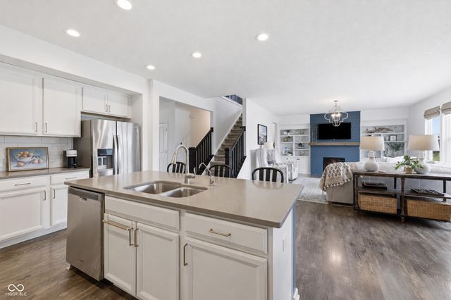 19279 Gillcrest Drive, Noblesville, IN 46062