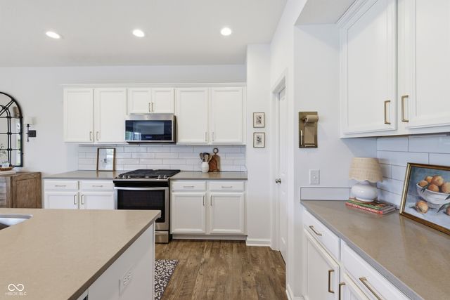 19279 Gillcrest Drive, Noblesville, IN 46062