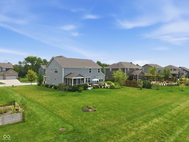 19279 Gillcrest Drive, Noblesville, IN 46062