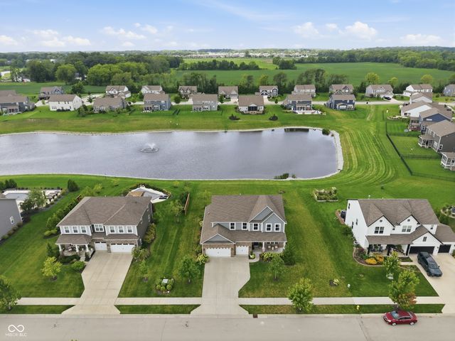 19279 Gillcrest Drive, Noblesville, IN 46062