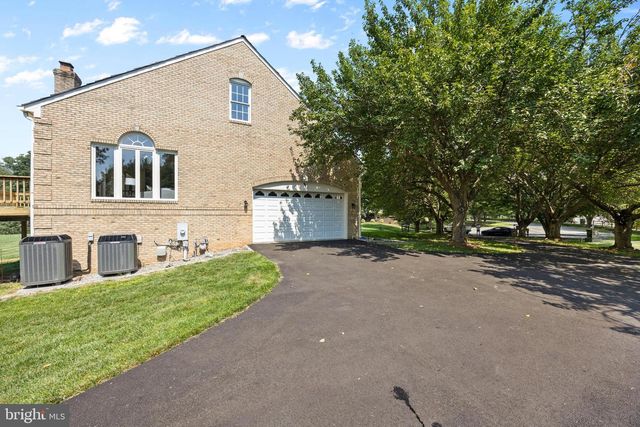 21800 CHURCHILL DOWNS CT, Laytonsville, MD 20882