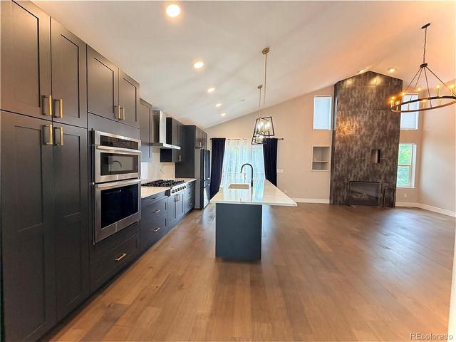 10208 Hexton Court, Lone Tree, CO 80124