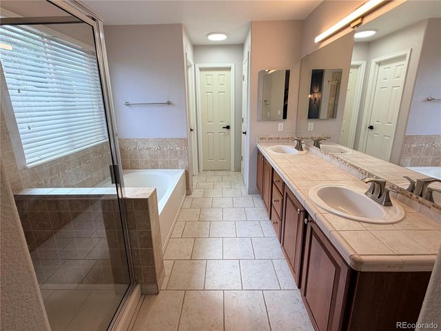 10208 Hexton Court, Lone Tree, CO 80124