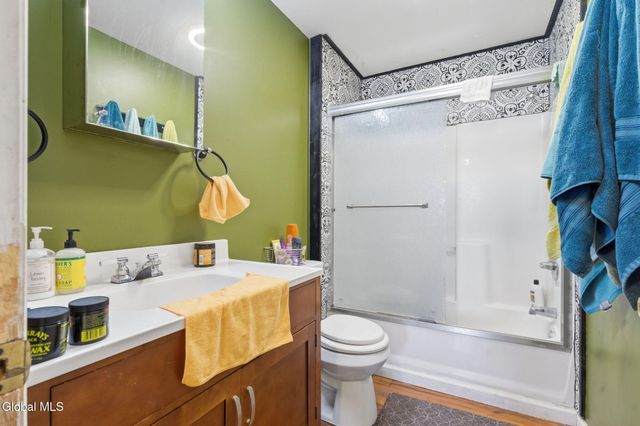 629 Hoosick Road, Brunswick, NY 12180