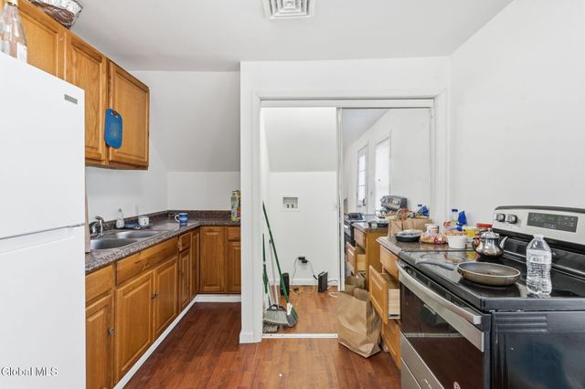 629 Hoosick Road, Brunswick, NY 12180