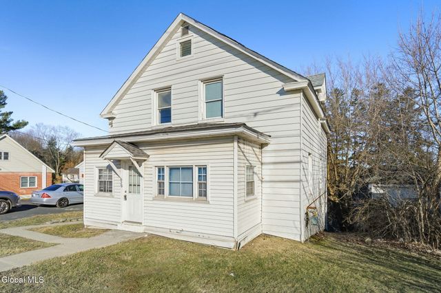 629 Hoosick Road, Brunswick, NY 12180