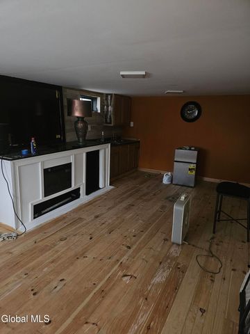 629 Hoosick Road, Brunswick, NY 12180