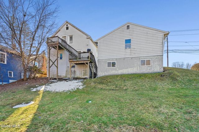 629 Hoosick Road, Brunswick, NY 12180