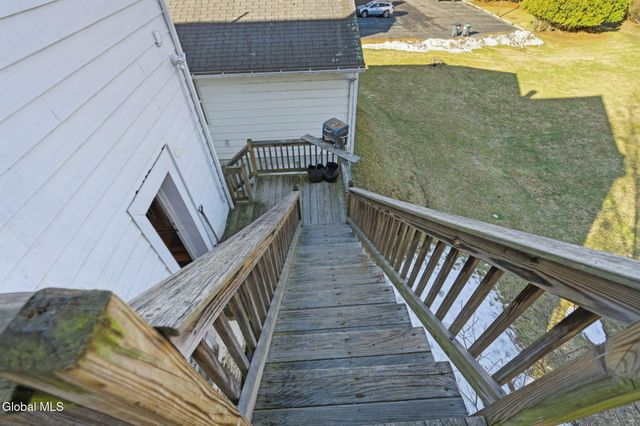 629 Hoosick Road, Brunswick, NY 12180