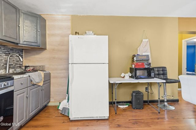 629 Hoosick Road, Brunswick, NY 12180