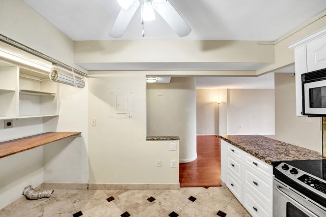 2802 N 46th Avenue B620, Hollywood, FL 33021