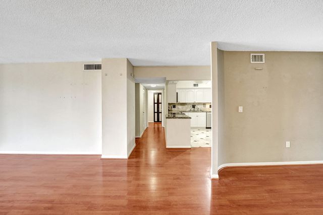 2802 N 46th Avenue B620, Hollywood, FL 33021