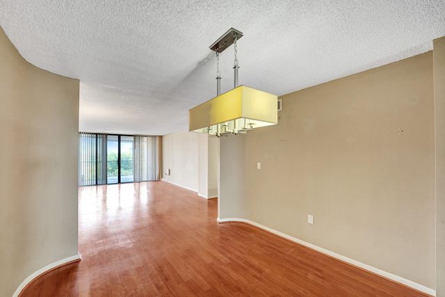 2802 N 46th Avenue B620, Hollywood, FL 33021
