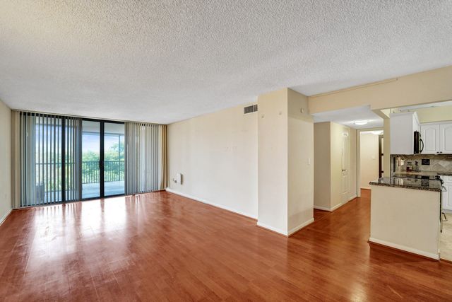2802 N 46th Avenue B620, Hollywood, FL 33021