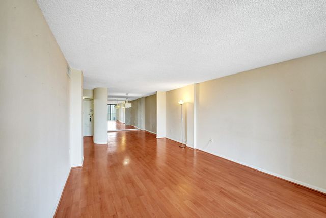 2802 N 46th Avenue B620, Hollywood, FL 33021