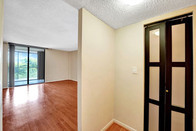2802 N 46th Avenue B620, Hollywood, FL 33021