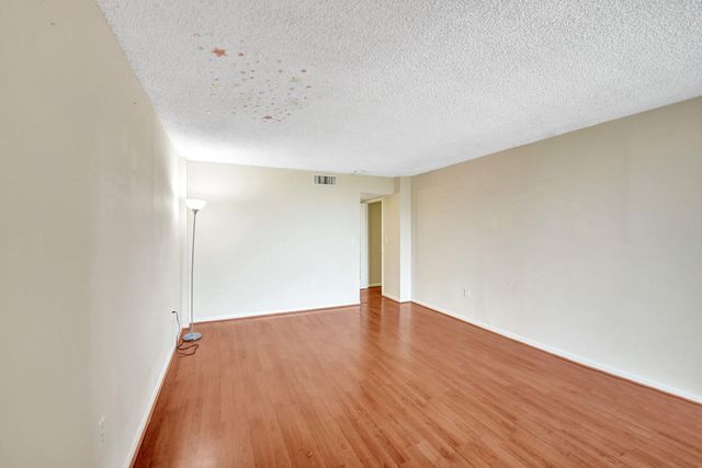 2802 N 46th Avenue B620, Hollywood, FL 33021