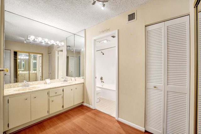 2802 N 46th Avenue B620, Hollywood, FL 33021