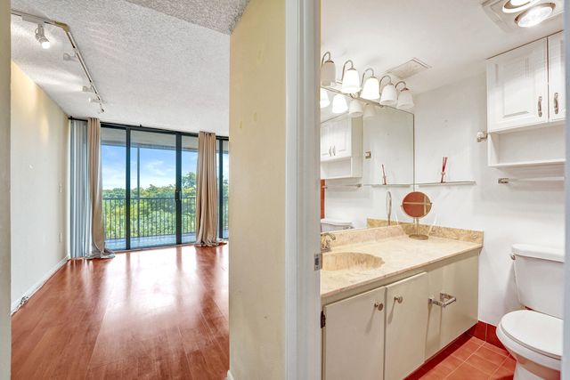 2802 N 46th Avenue B620, Hollywood, FL 33021