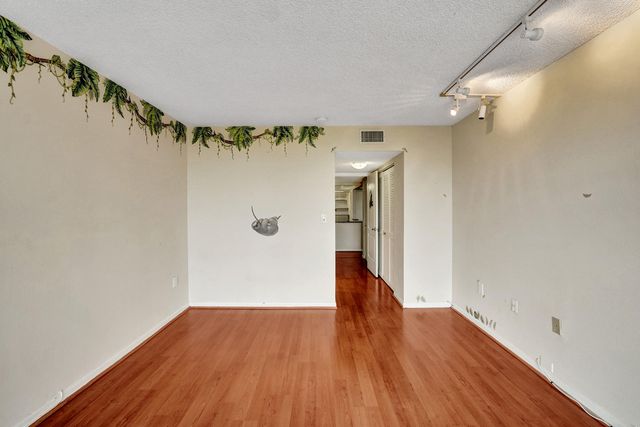 2802 N 46th Avenue B620, Hollywood, FL 33021
